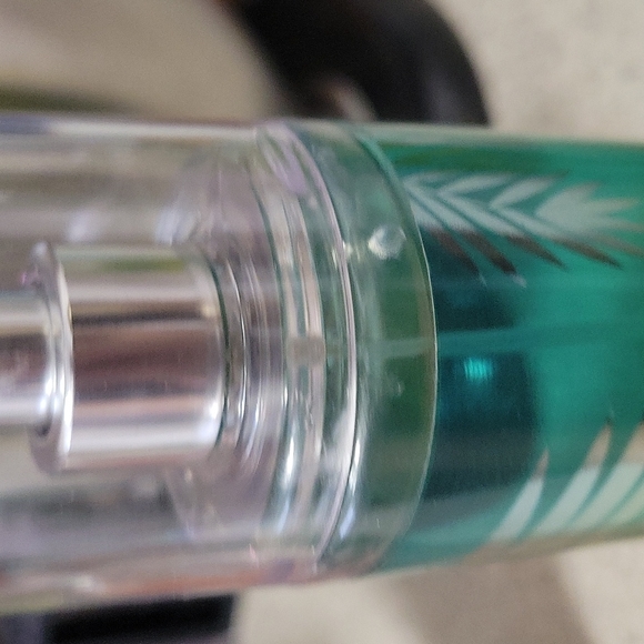 Bath and body works sprays - Picture 3 of 5